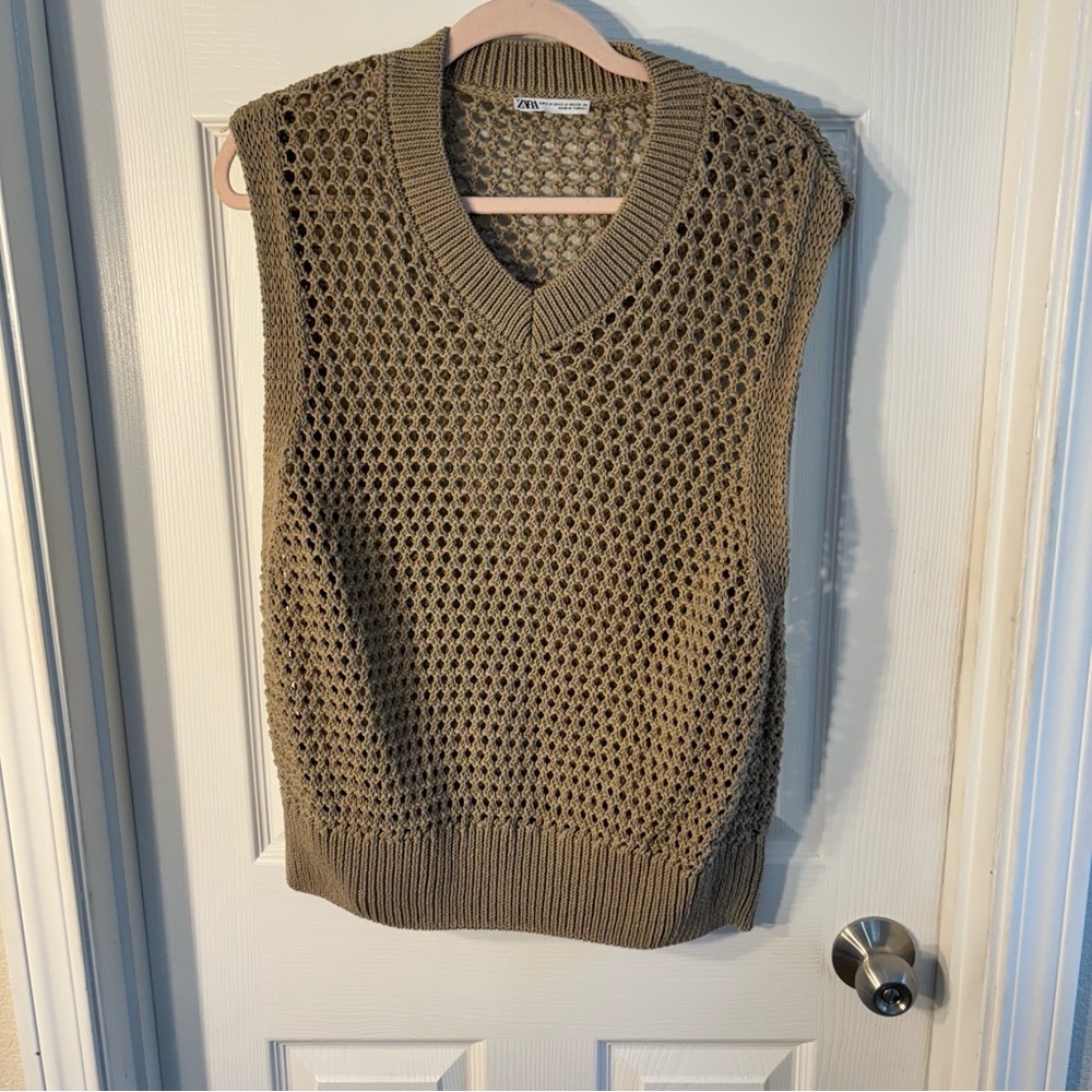 ZARA Sweater Vest Knit